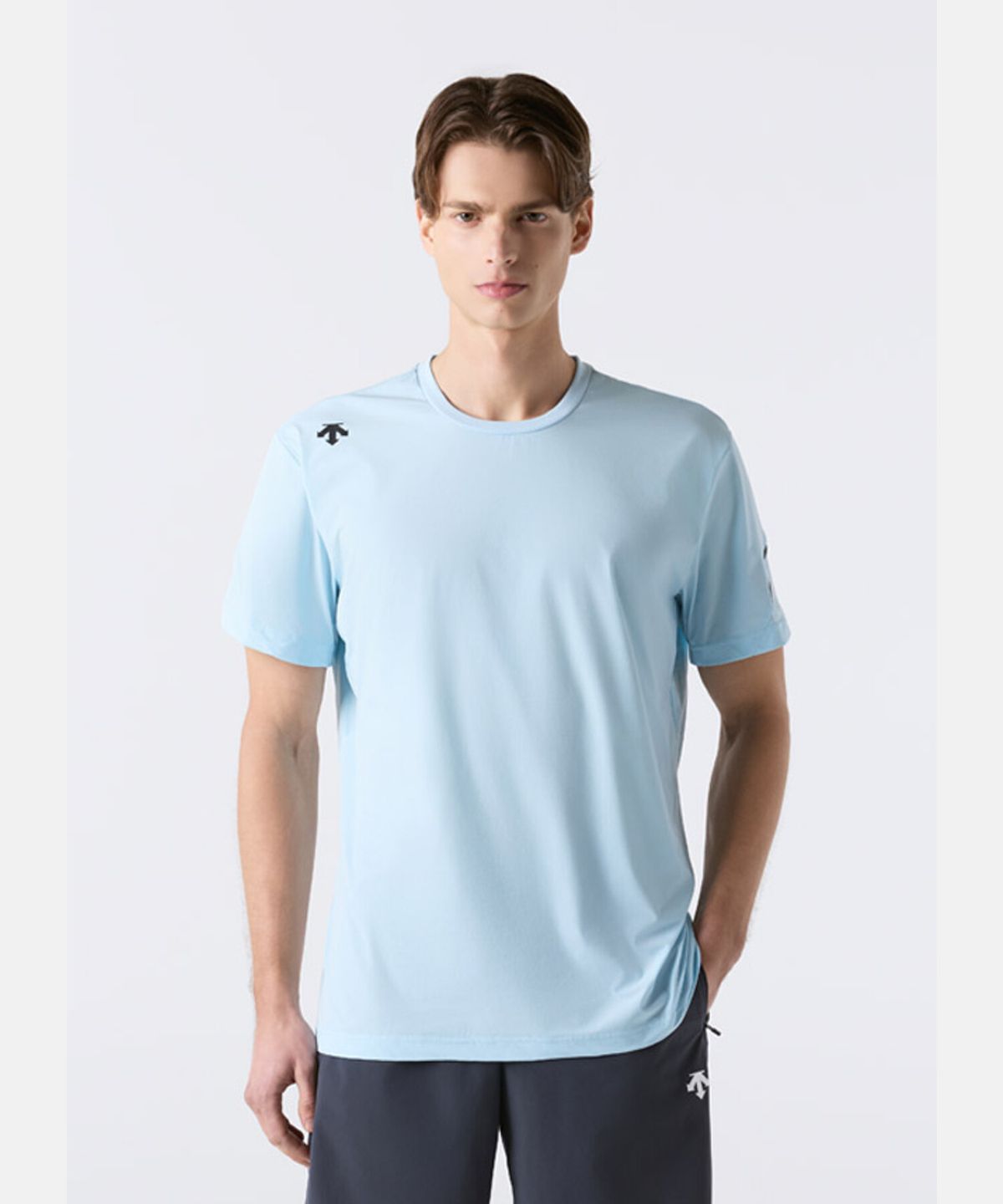 데상트(DESCENTE) 트레이닝 쿨링 트리코트 반팔 티셔츠 블루 SR211TTS41