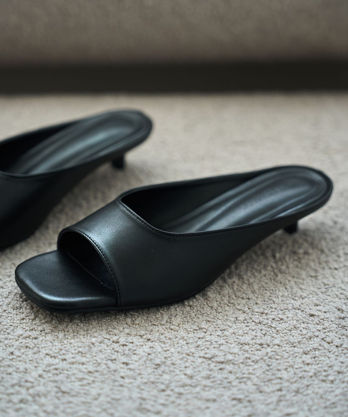 커스텀에이드 우먼(CUSTOMADE WOMAN) 미라 모던 스퀘어 힐 3.5cm (CW0109BK)