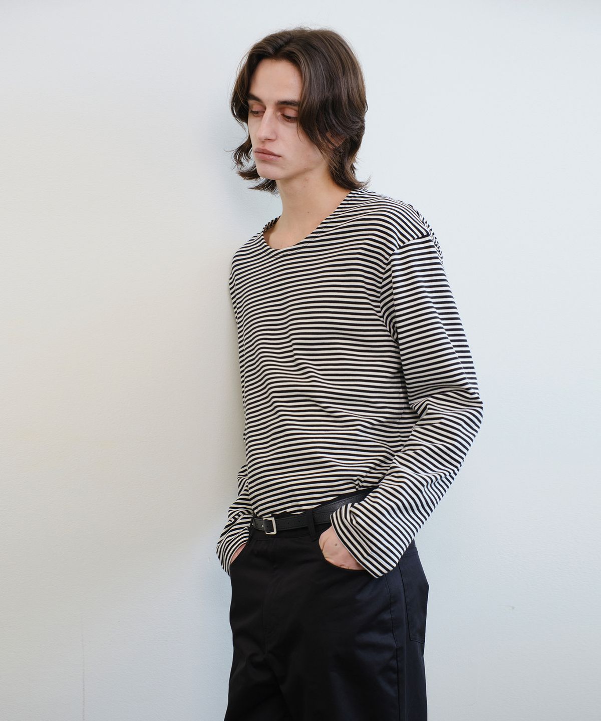 베른(VERN) BOAT NECK STRIPE LONG SLEEVE (IVORY/BLACK)