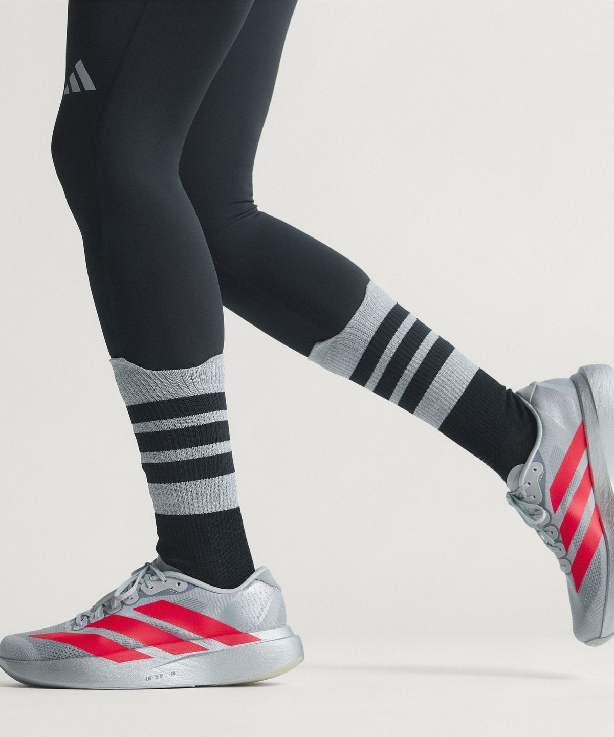 아디다스(ADIDAS) 아디제로 EVO SL W - 실버메탈릭:루시드레드 / KI3383