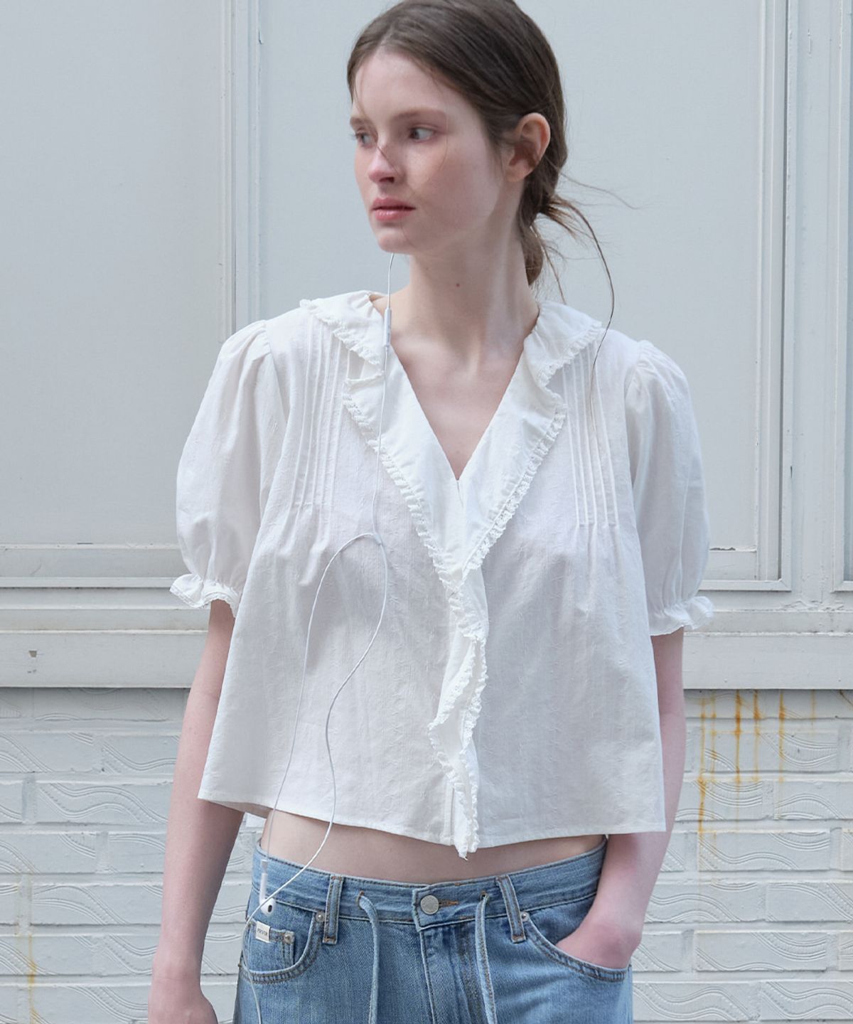 프리버07(FRIVER07) Ruffle shirring crop blouse [FRSP06BL04]_Ivory