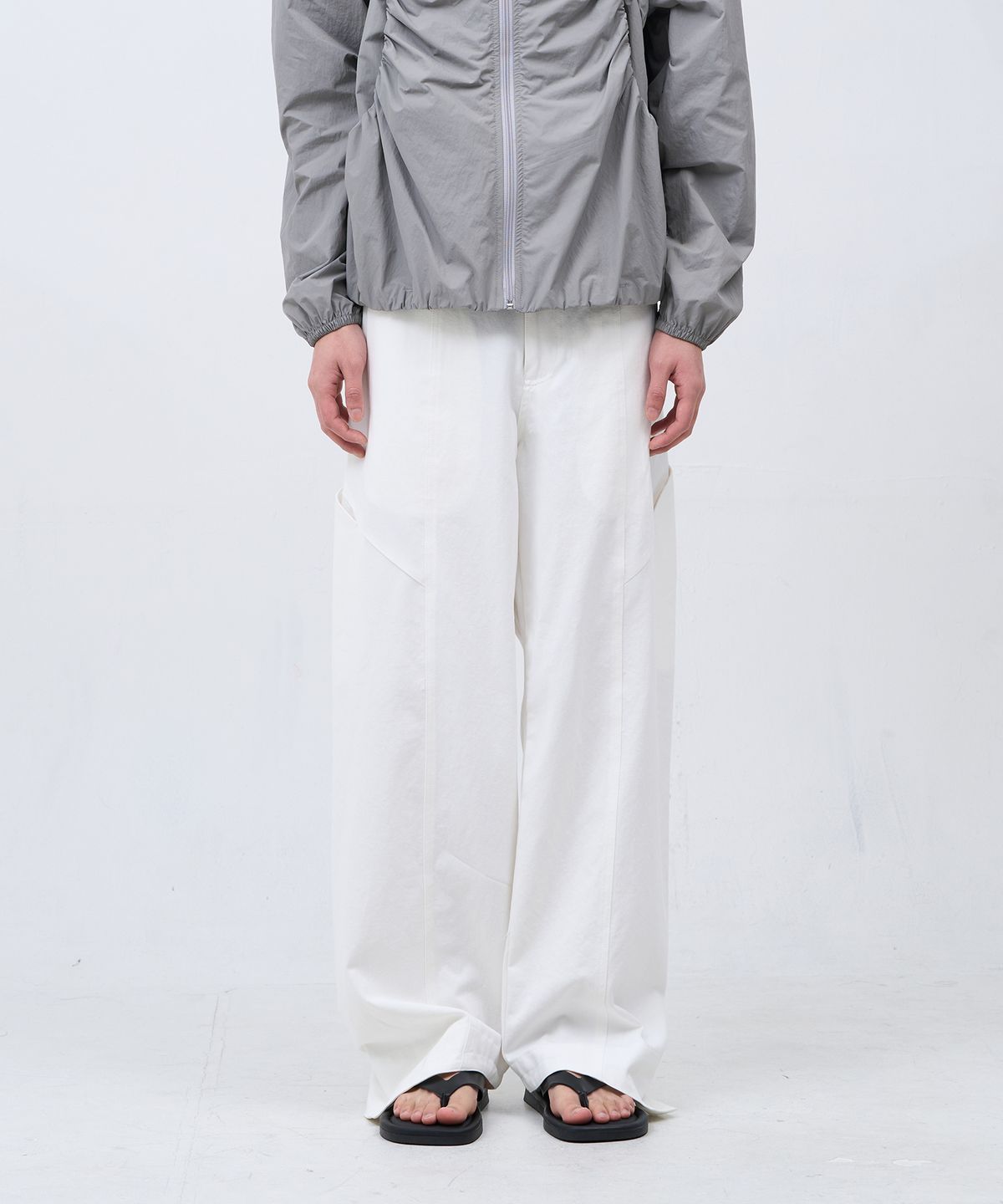 카사카사(KASAKASA) Cuffed Flow Pants White