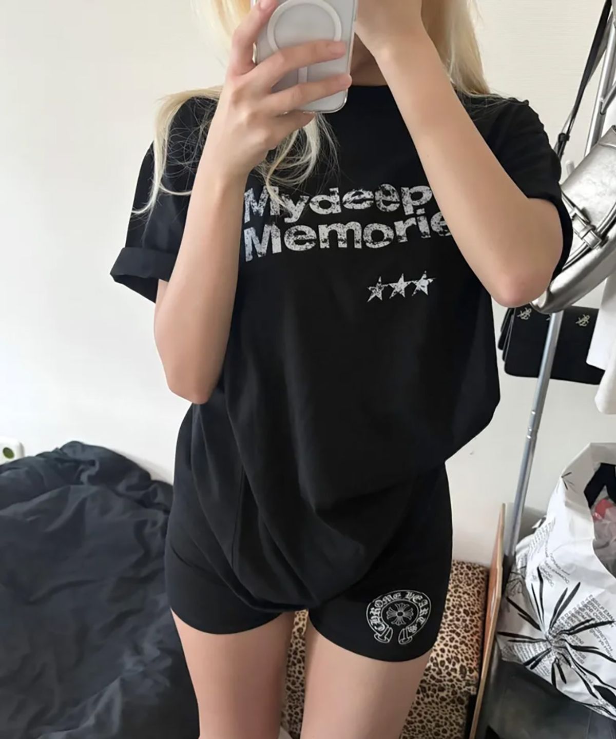 마이딥블루메모리즈(MY DEEP BLUE MEMORIES) MM TEXT T-SHIRTS(BLACK)