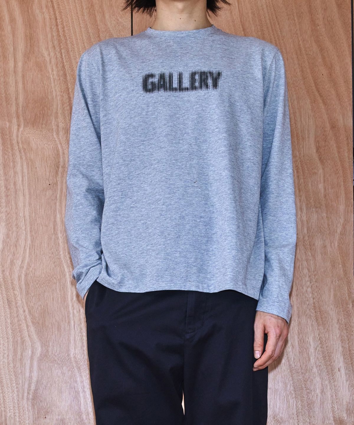 1011갤러리(1011 GALLERY) Pixel Gallery Long Sleeve T-Shirts  - Gray