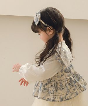 쪼꼬미 이쁨이 요기 붙어있네 - 아기 레이스 카라 티셔츠