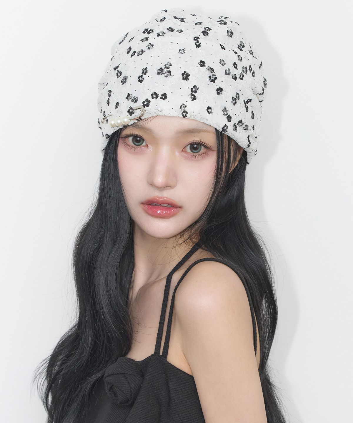 일리고(ILLIGO) 플라워 레이스 비니 화이트