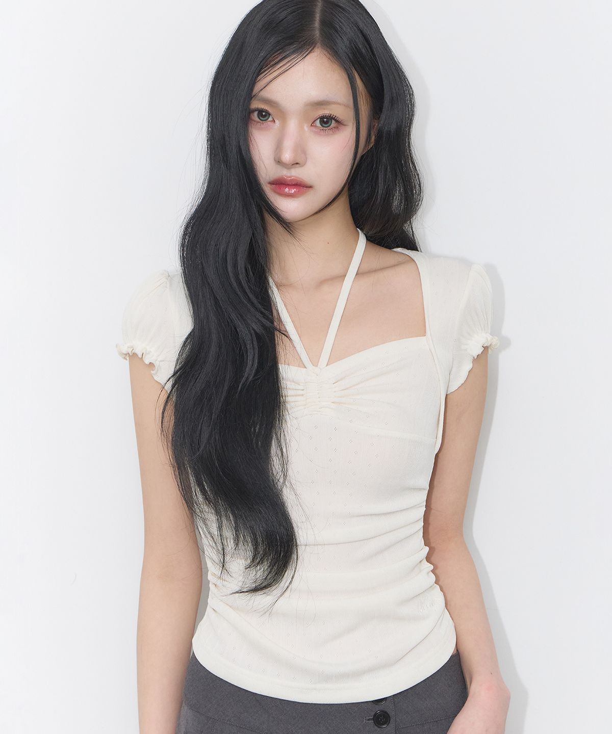 일리고(ILLIGO) 셔링 홀터 탑 아이보리