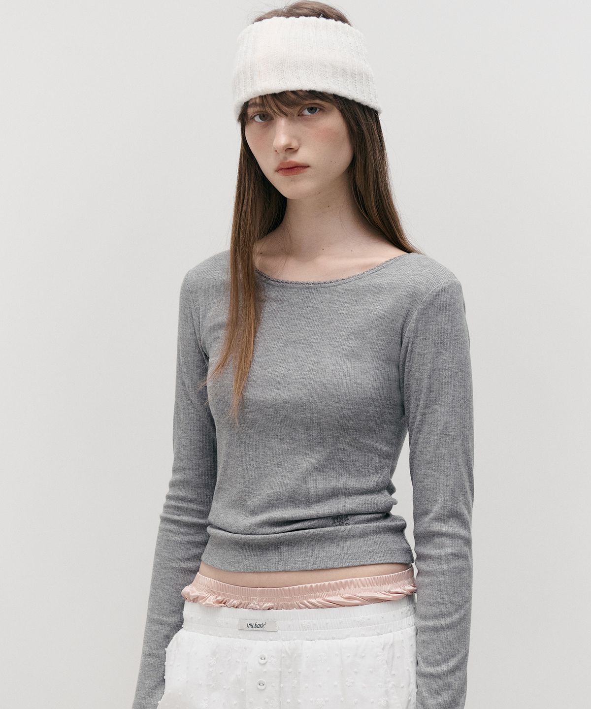 로라로라(ROLAROLA) NUBASIC LACE ROUND NECK SLIM T-SHIRT GRAY