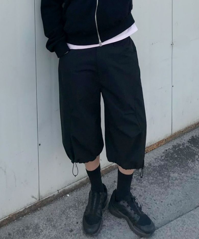 커브드 라인 버뮤다 쇼츠 [블랙]