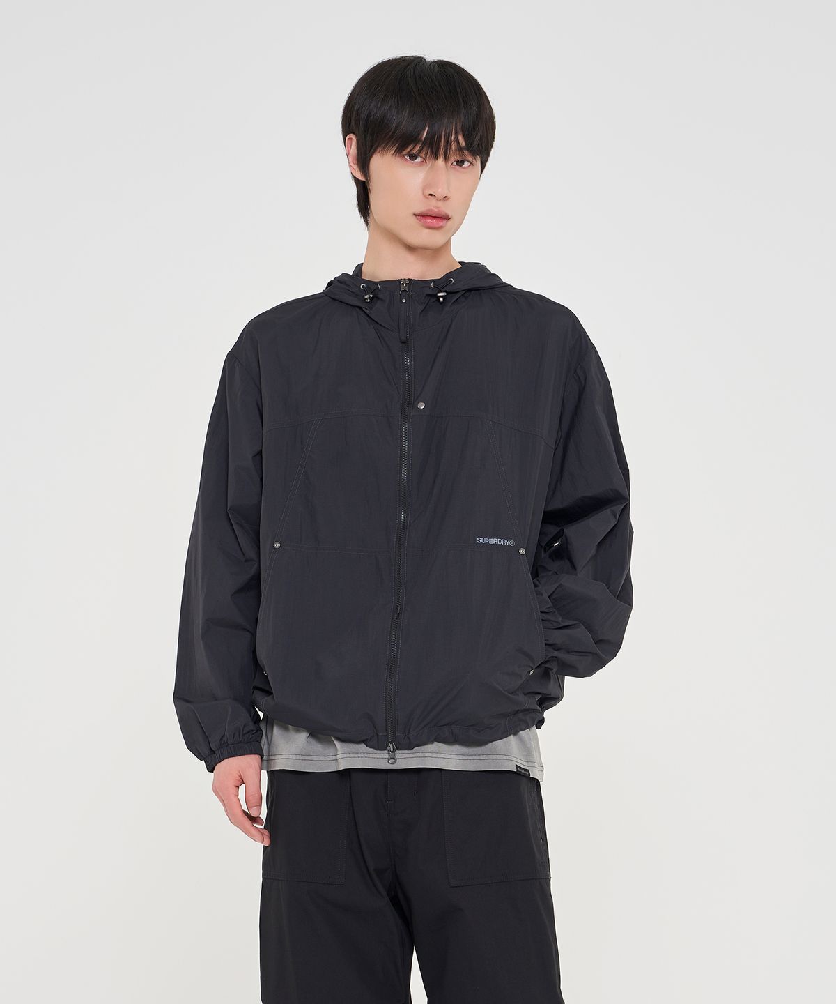 슈퍼드라이(SUPERDRY) 라이트 윈드 자켓 블랙 SDUJWAQ08BLK