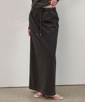 메르빌 피그먼트 롱스커트(차콜)