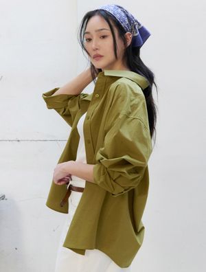 시그니처 센티르 자수 셔츠(올리브)