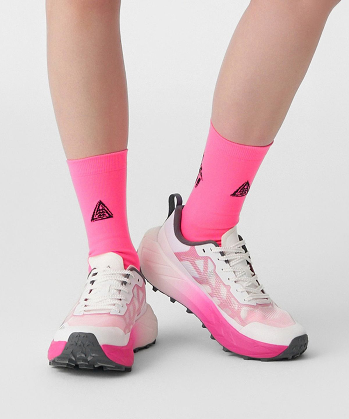 코오롱스포츠(KOLON SPORT) [TRAIL] 트레일러닝 크루 삭스 QELAX26721HPI