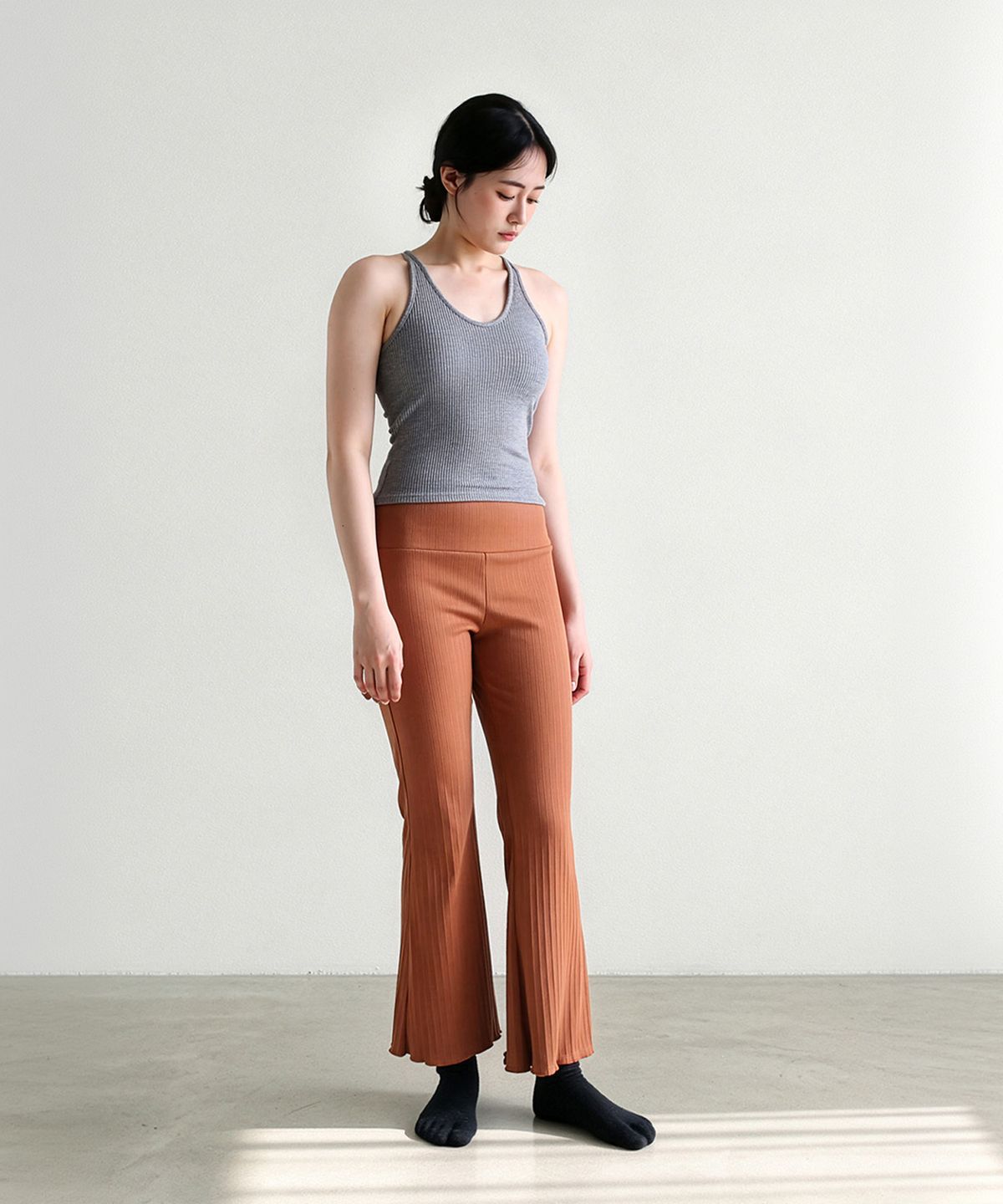 프라나 물라(PRANAMOOLA) Ripple Ribbed Slacks
