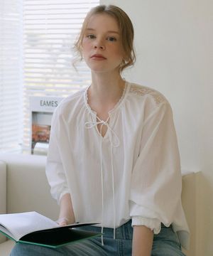 루브 레이스 스트링 블라우스