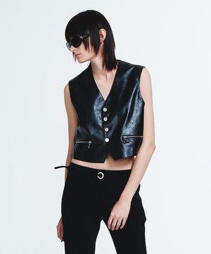 FAUX LEATHER VEST IN BLACK