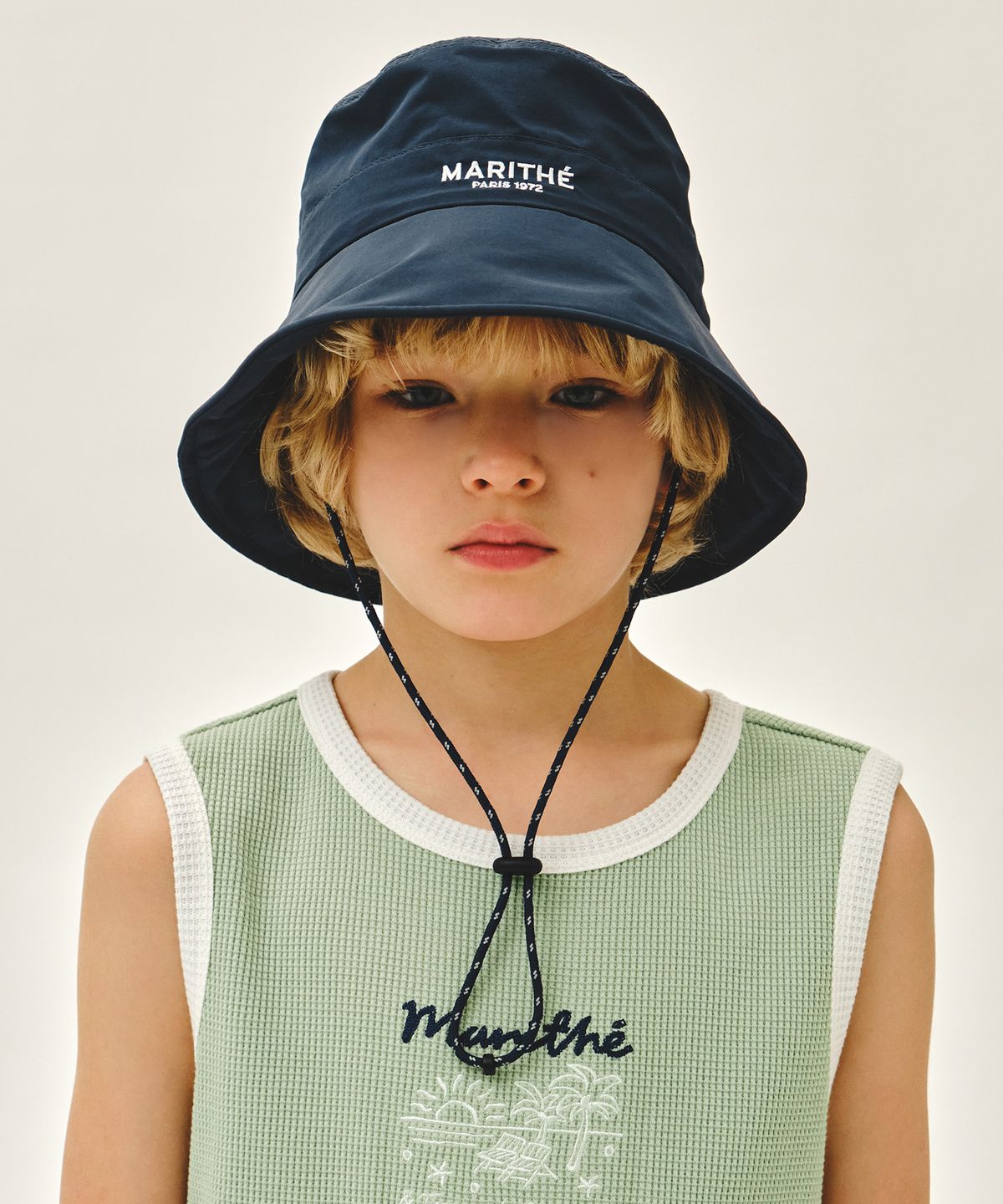마리떼 키즈(MARITHÉ KIDS) KIDS NYLON WIDE BUCKET HAT navy