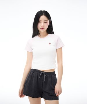 스몰 체리 컬러믹스 래글런 크롭 티셔츠 [아이보리]