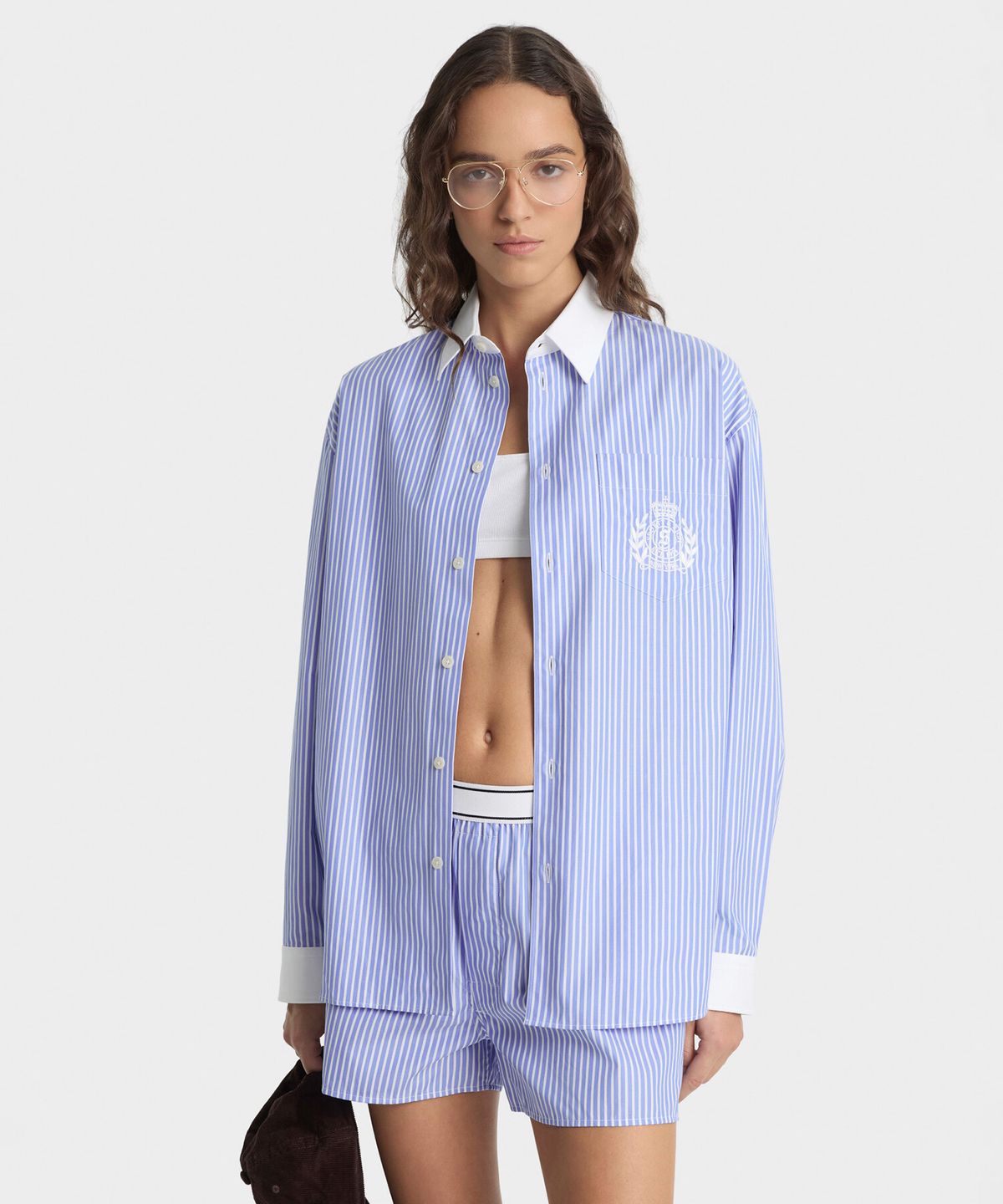 스포티앤리치(SPORTY&RICH) NY 크레스트 오버사이즈 셔츠 R256AWI002