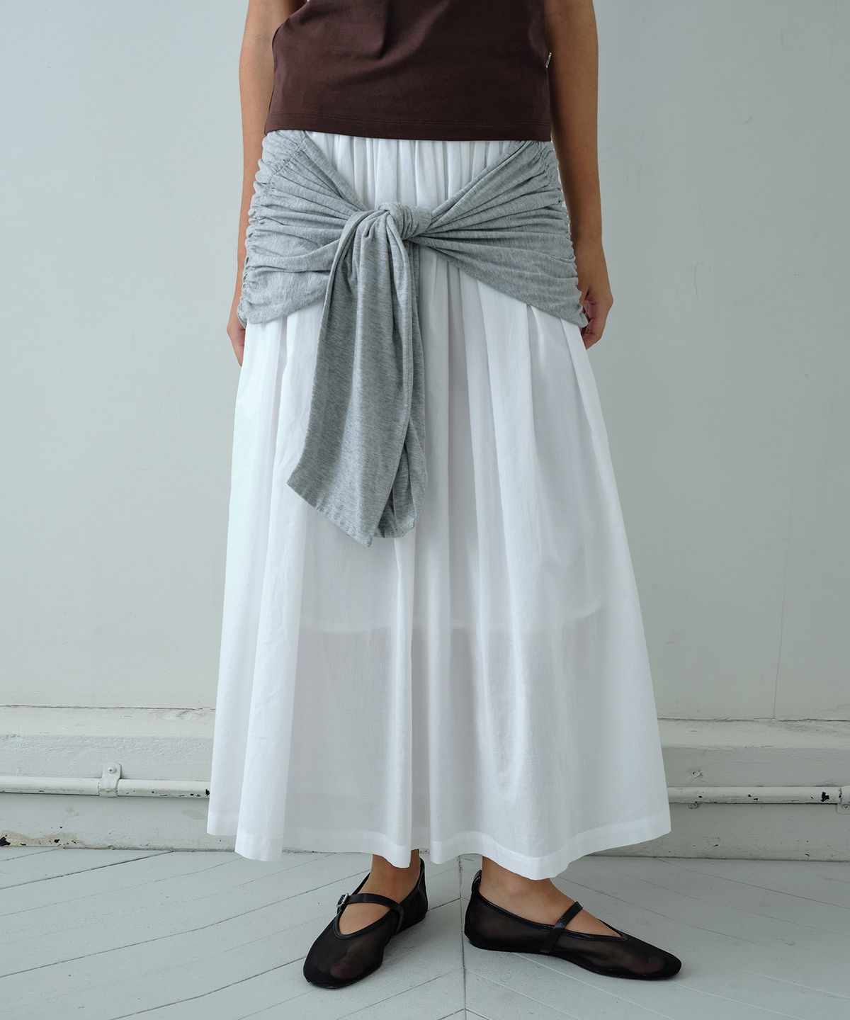 시메트릭 퍼센트(SYMMETRICPERCENT) Multi-Way Long Skirt / White