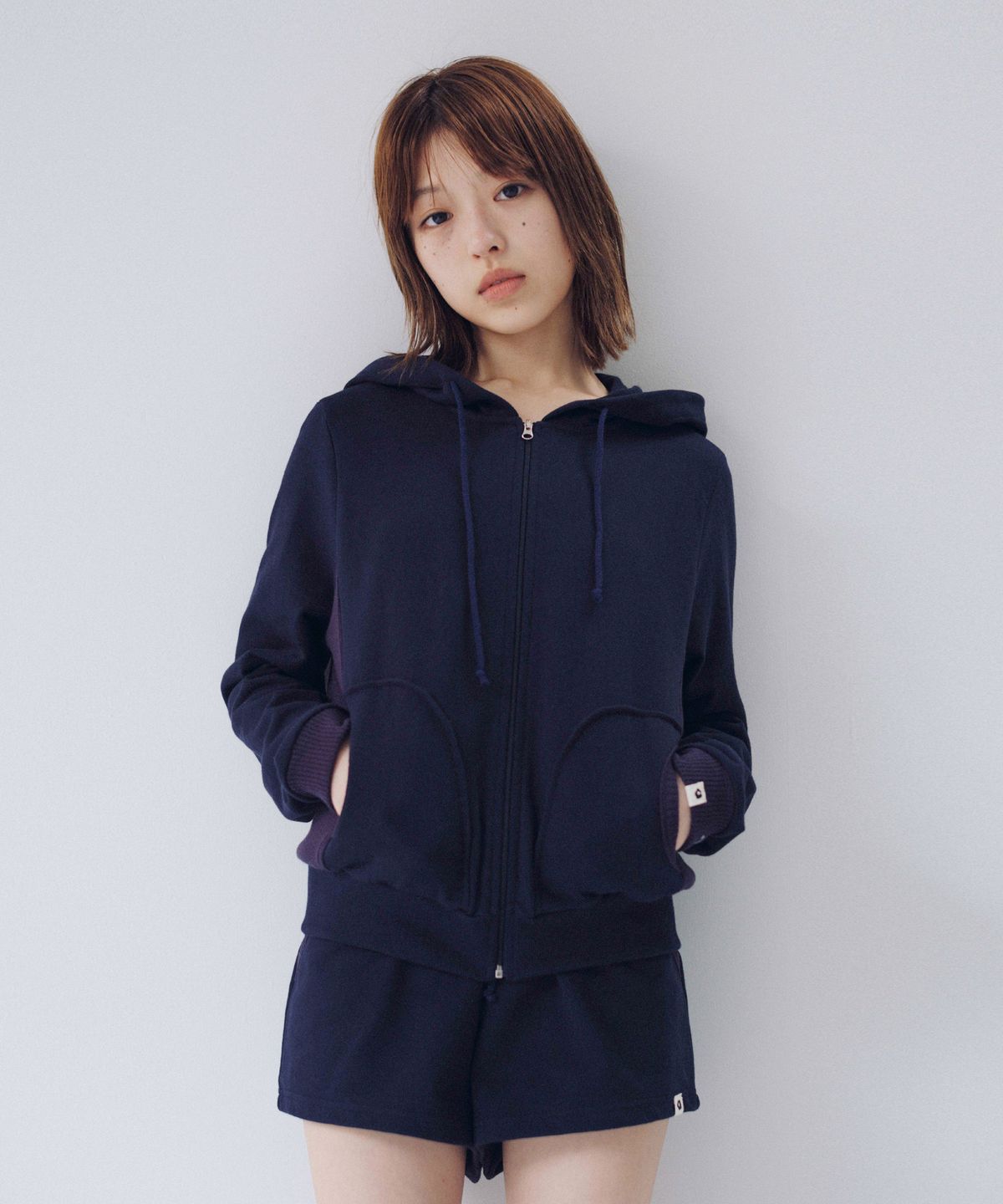 오헤시오(OHESHIO) TWO-TONE WAFFLE HOODED ZIP-UP, NAVY
