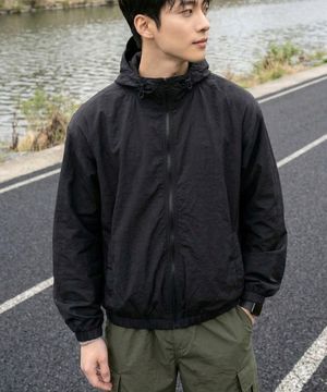 크롭 밴딩 라이트 윈드브레이커 블랙
