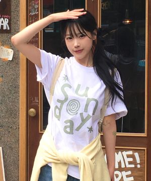 선데이 바이브 반팔 티셔츠_화이트