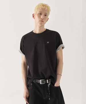 [크롭] 배색 롤업 크롭 반팔 티셔츠_블랙