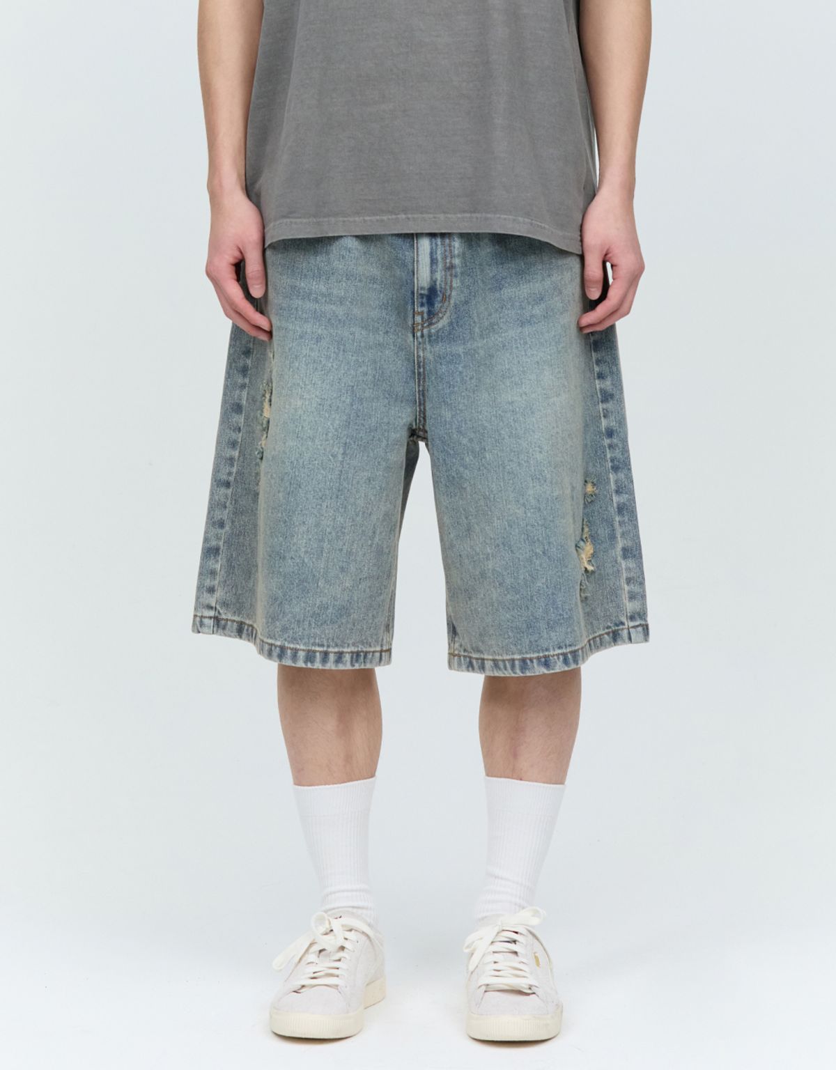 엠엠엘지(MMLG) DISTRESSED WASHED DENIM SHORTS (ASH BLUE)