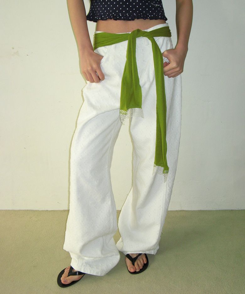 DAMAGE CURVED WIDE DENIM PANTS WHITE
