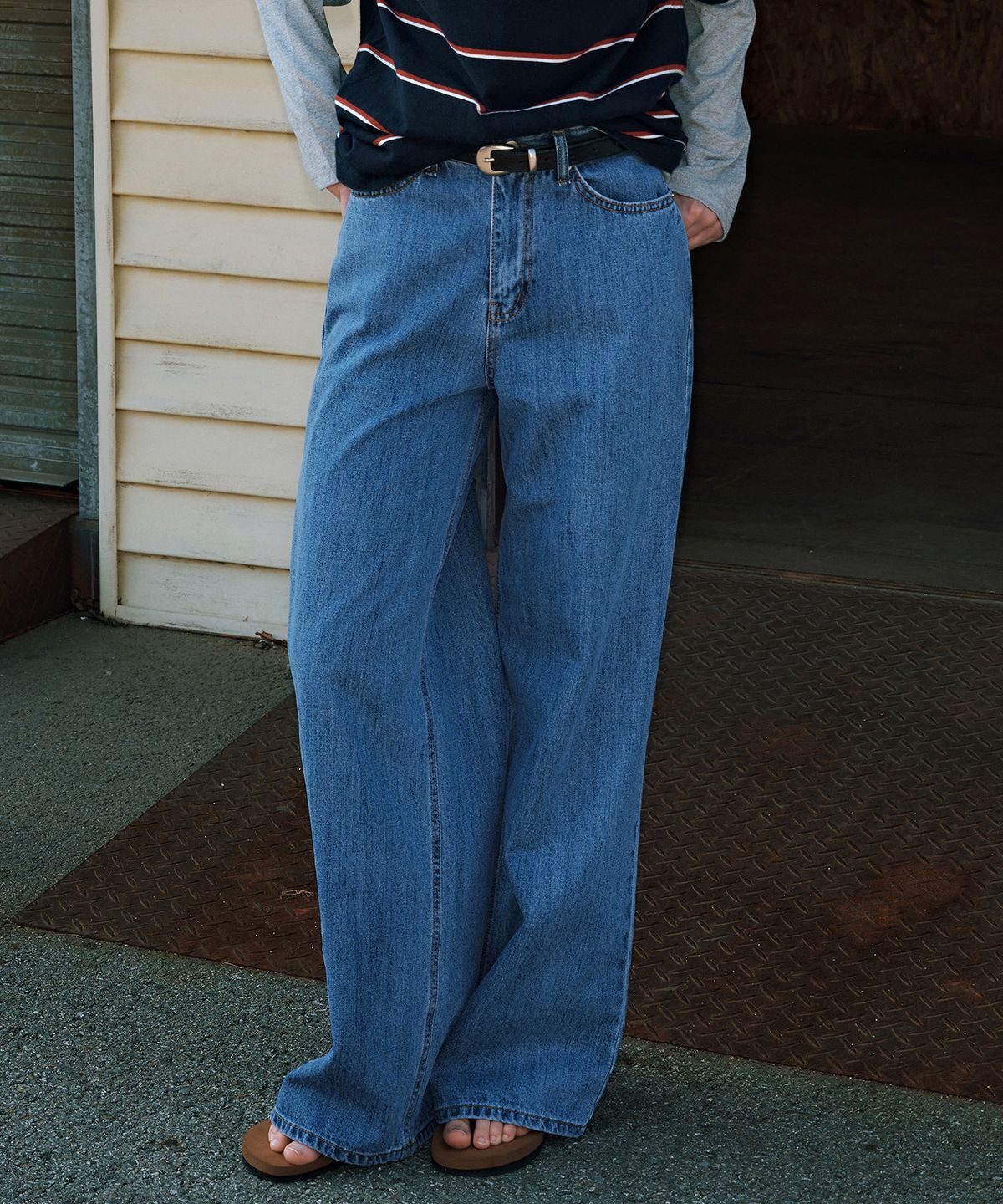 로에일(LOEIL) LW243 Loose fit wide denim pants