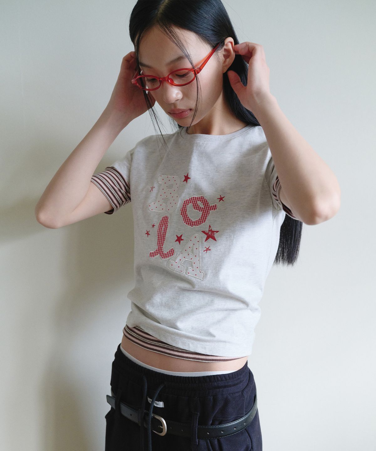 로라로라(ROLAROLA) ROLA LETTERING PATCHWORK T-SHIRT MELANGE WHITE