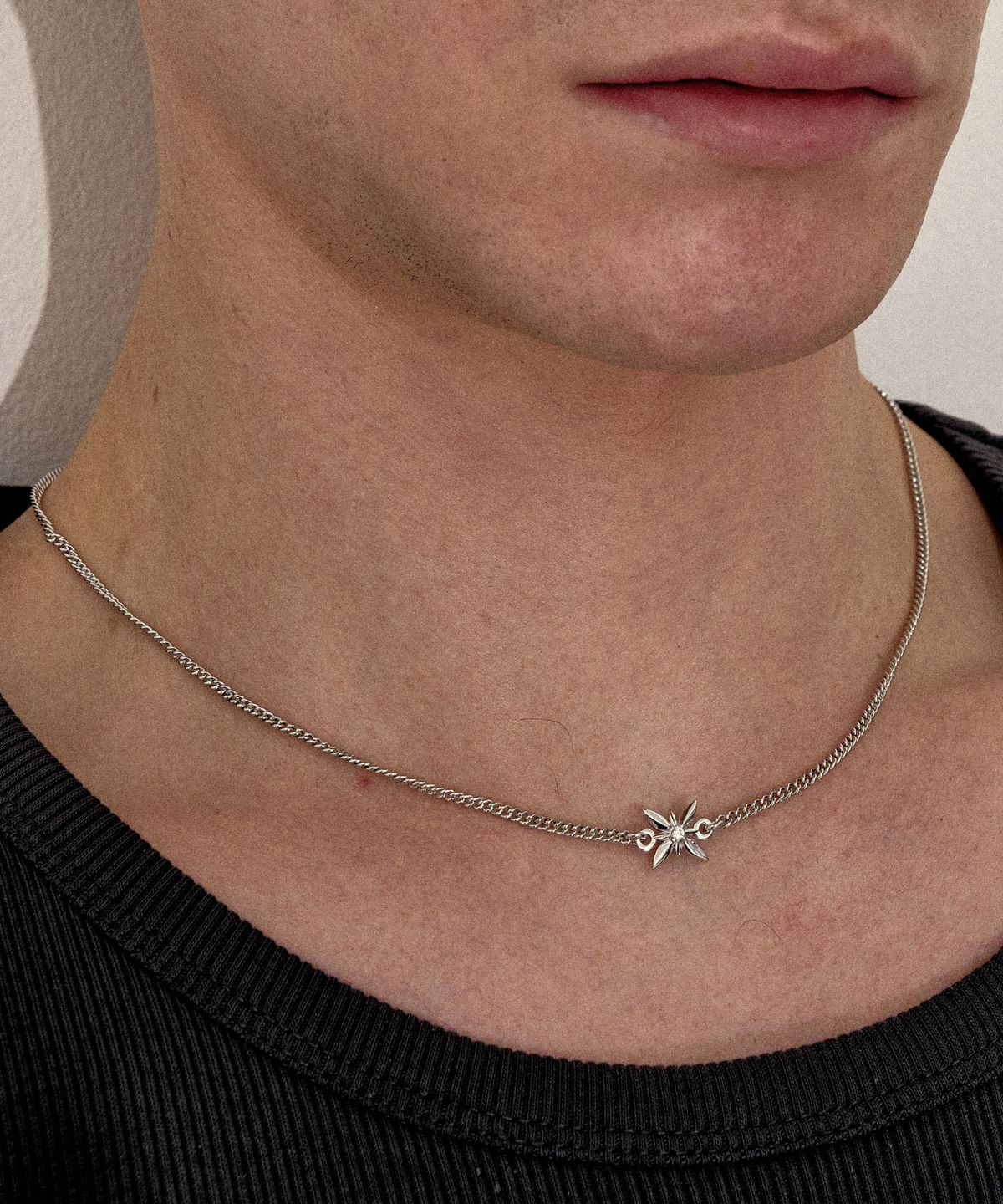 에이지47(AG47) M.C-N-10  Flower Cubic Point Necklace