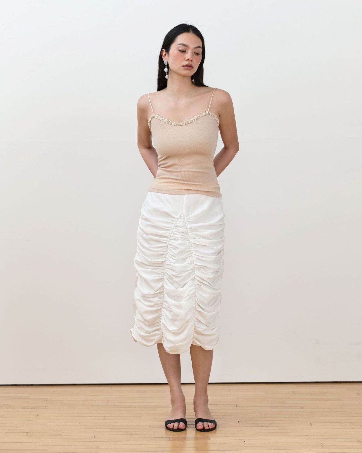 무아르무스(MUARMUS) Flora Shirring Skirt [Ivory]