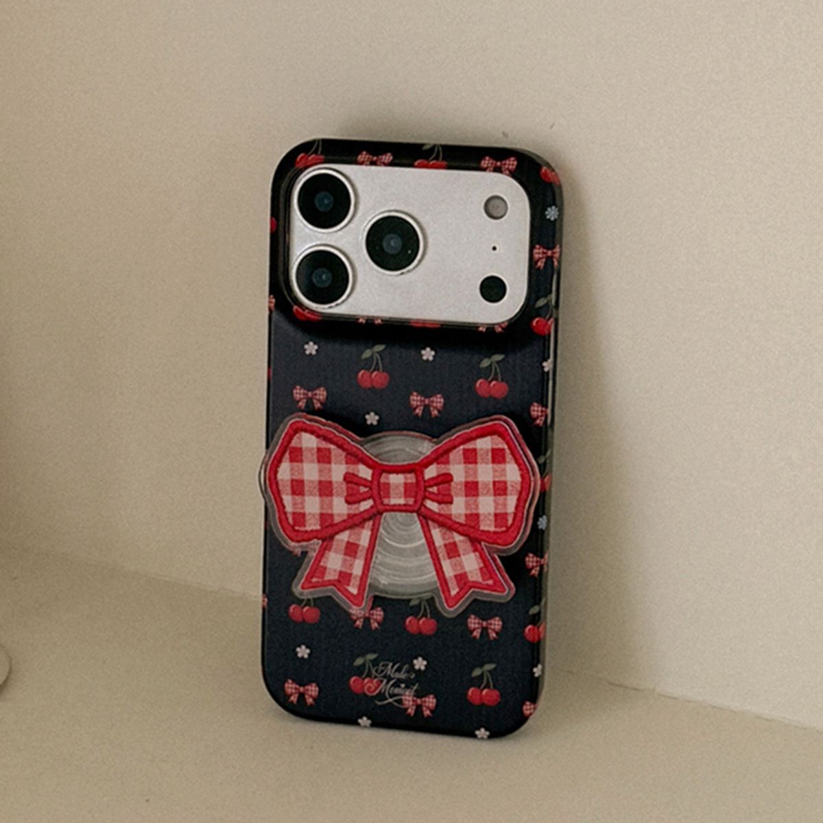메이드모먼(MADEMOMENT) cherry cuddle pattern 디자인 [하드 폰케이스]