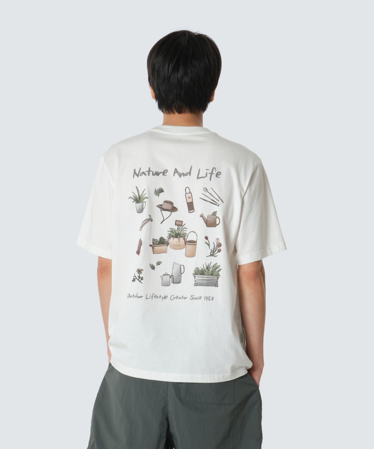 스노우피크 어패럴(SNOWPEAK APPAREL) 코튼 네이처 그래픽 반팔 티셔츠 (S26MUFTS64) Off White