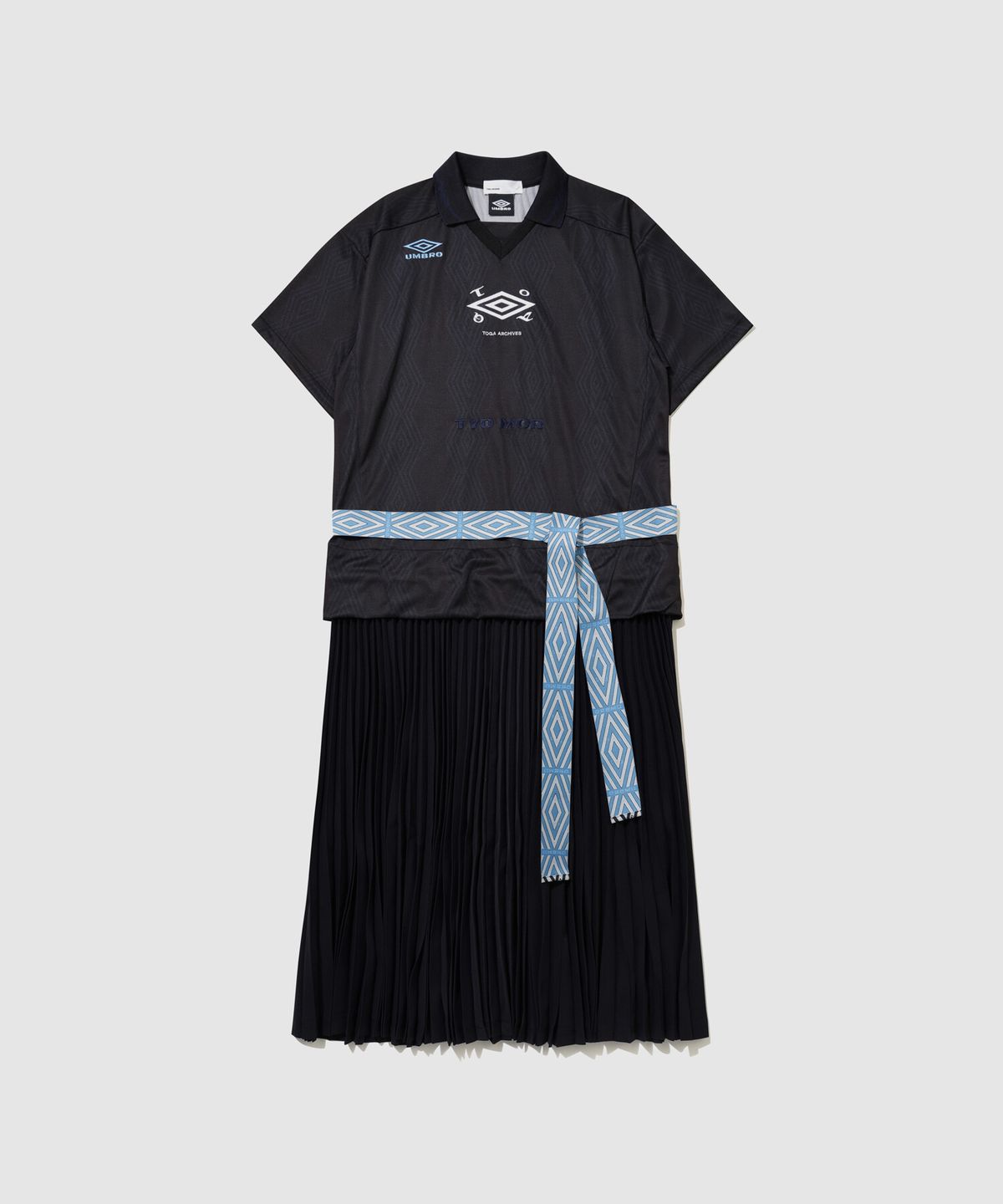 엄브로(UMBRO) [UMB X TOGA] 반팔 게임셔츠 원피스 블랙 UR112OOP21