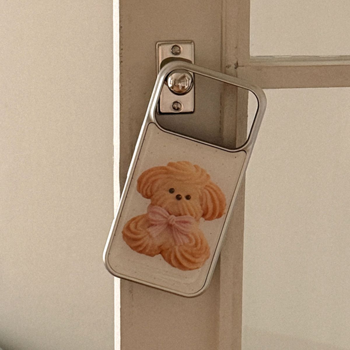 메이드모먼(MADEMOMENT) butter cookie puppy 디자인 [실버 에폭시 범퍼케이스]