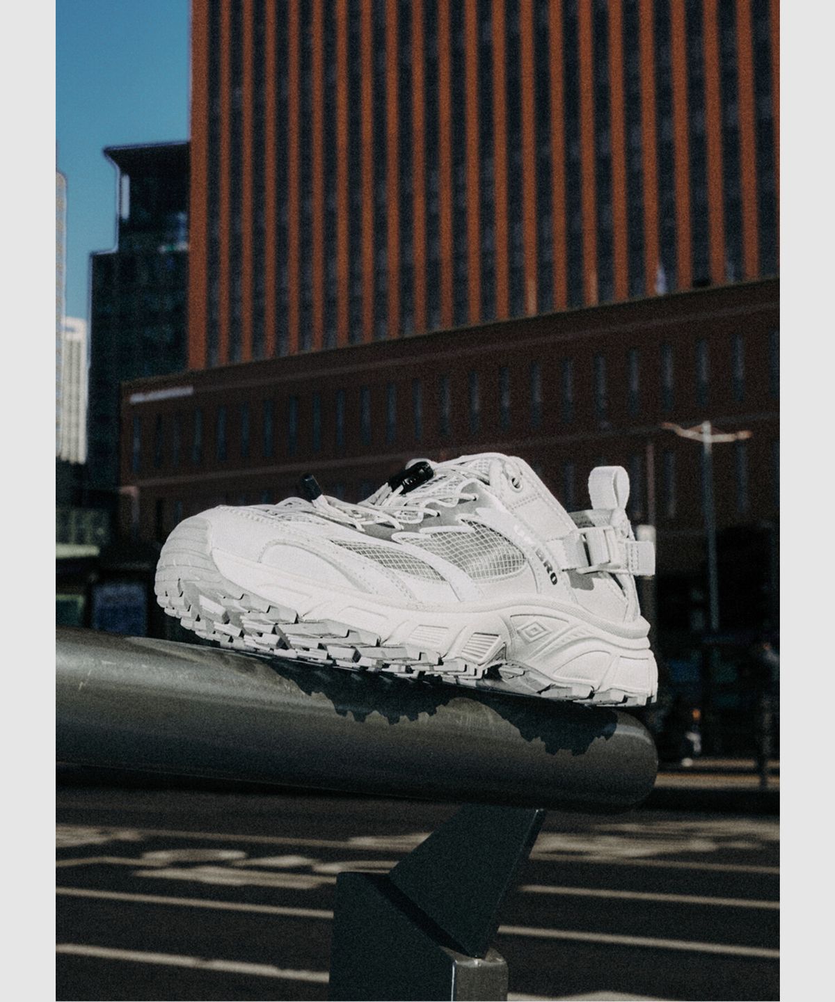 엄브로(UMBRO) FUSE (퓨즈) 화이트 UR123CTP31