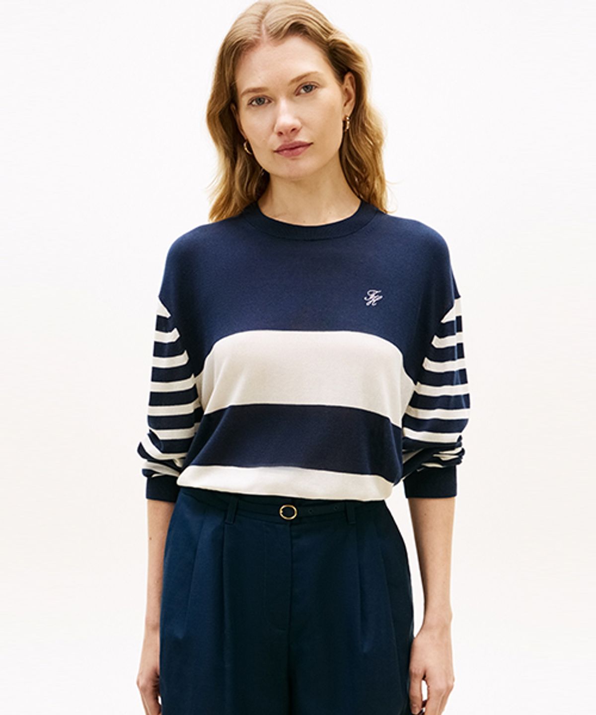 타미힐피거(TOMMY HILFIGER) 실크 블렌드 크루넥 스웨터 (T22G1KTO067WT10X1)