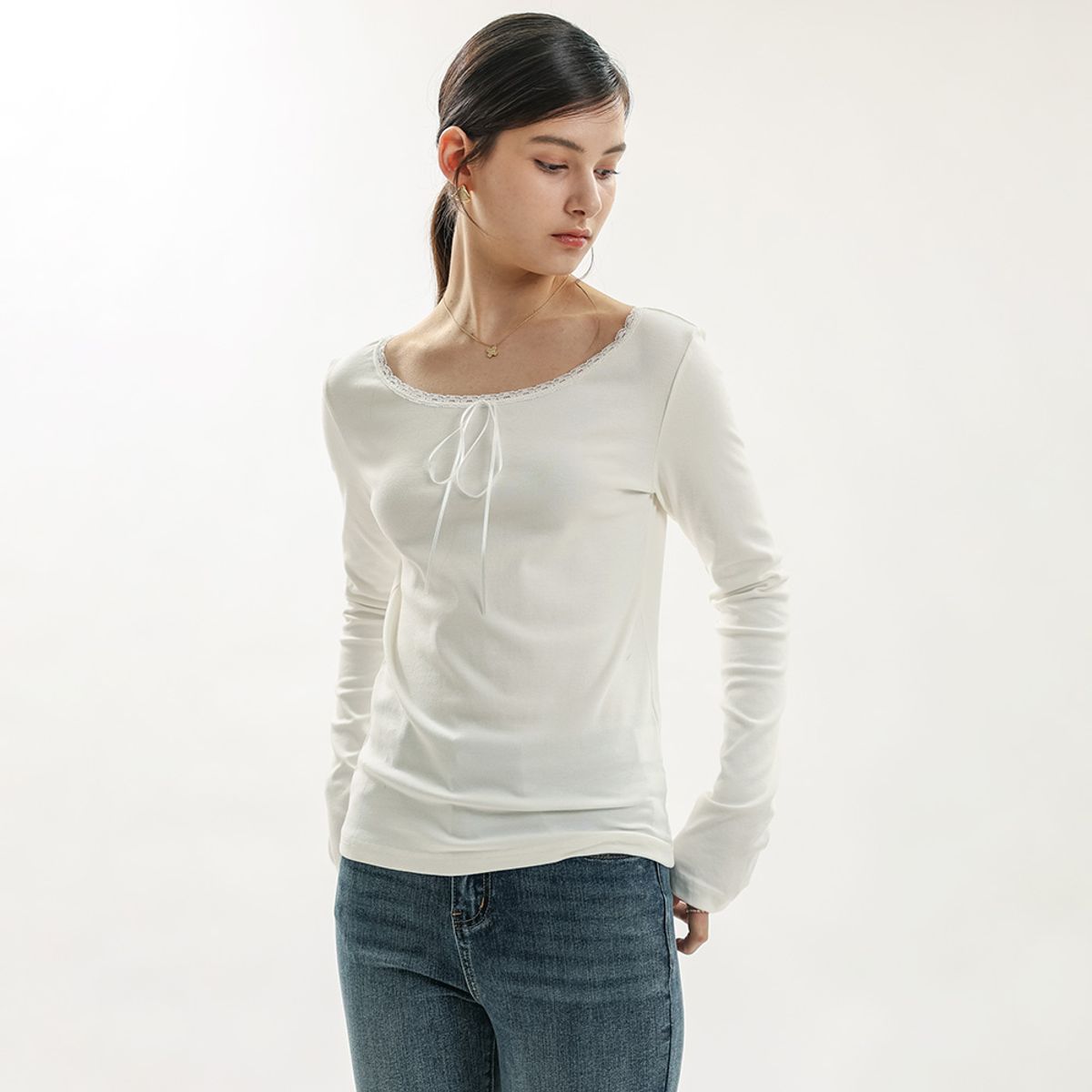 웬스데이딜라잇(WEDNESDAY DELIGHT) WD_Ribbon lace trim top_WHITE