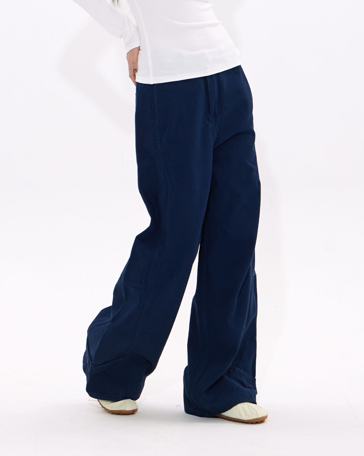 모아(MOAA) Curved Wide-Leg Work Pants (NAVY)