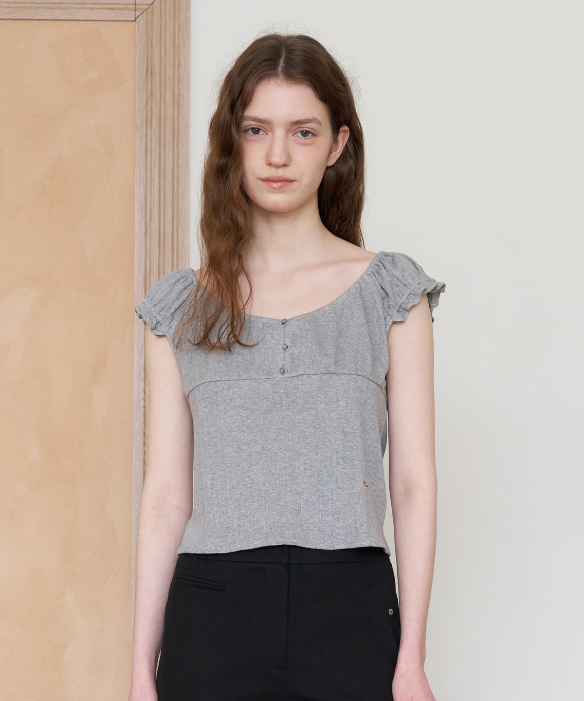 튜드먼트(TTUDEMENT) EYELET OFF-SHOULDER T-SHIRT_MELANGE GREY