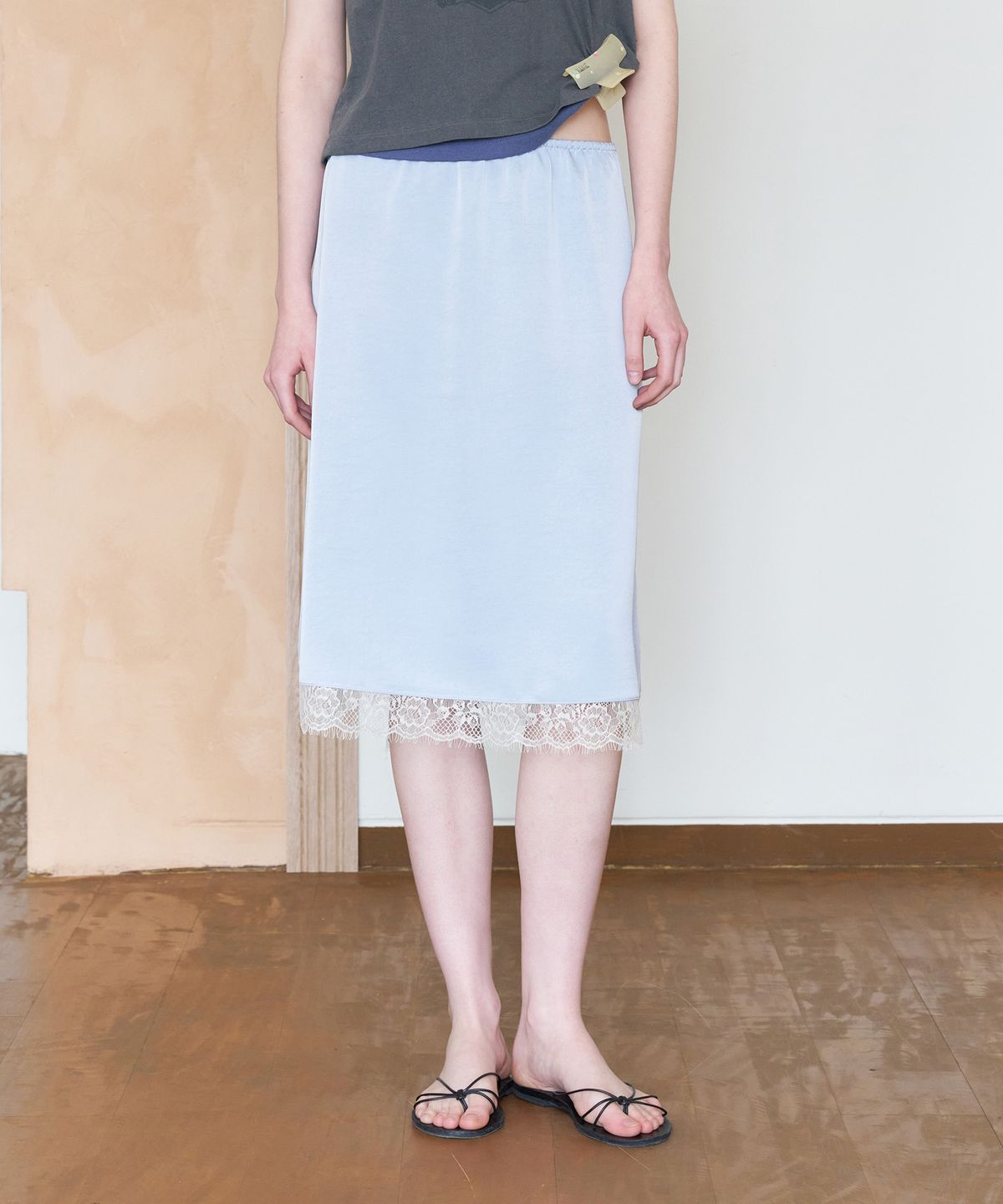 튜드먼트(TTUDEMENT) SATIN LACE MIDI SKIRT_LIGHT BLUE