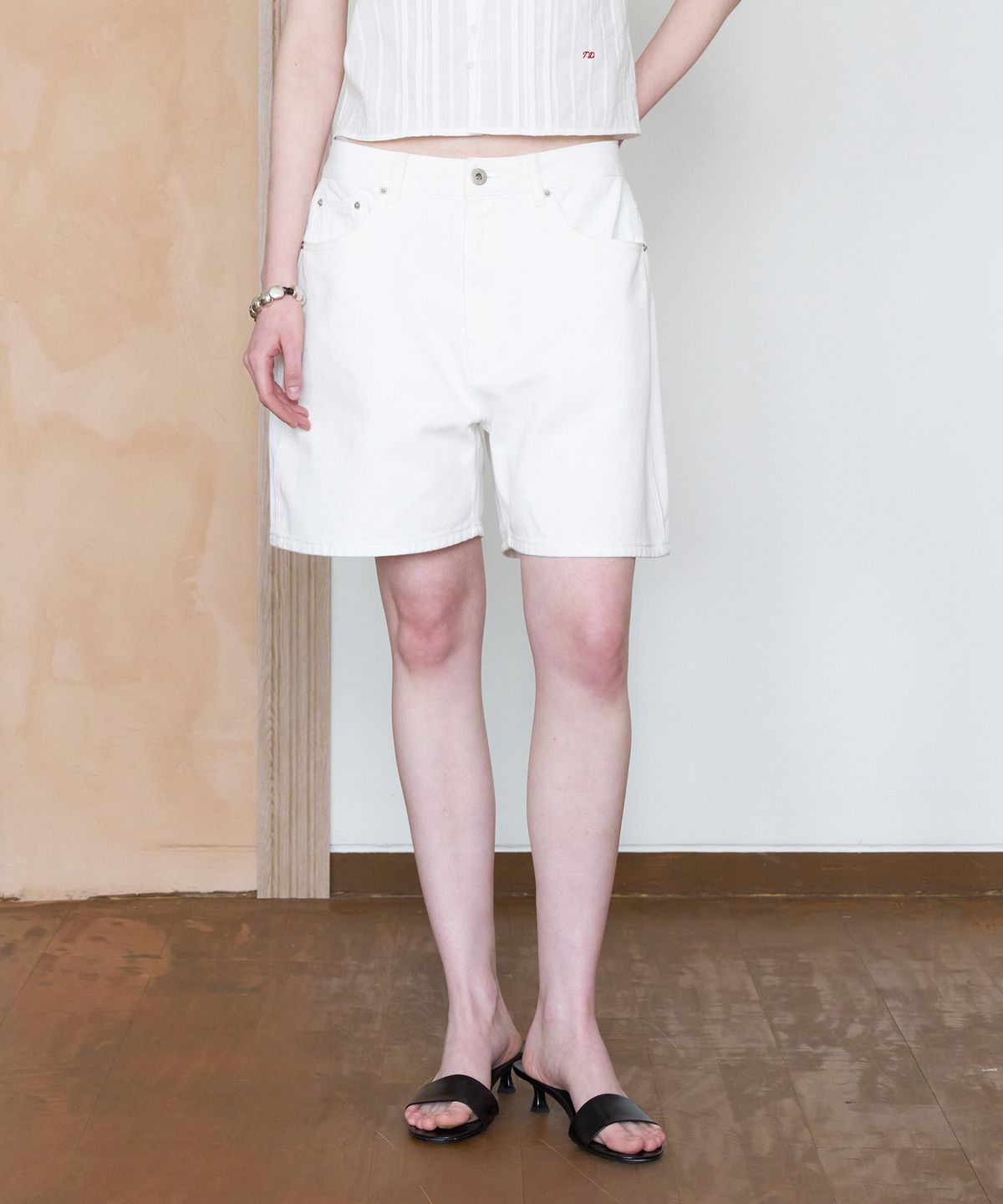 튜드먼트(TTUDEMENT) WASHED DENIM SHORTS_WHITE