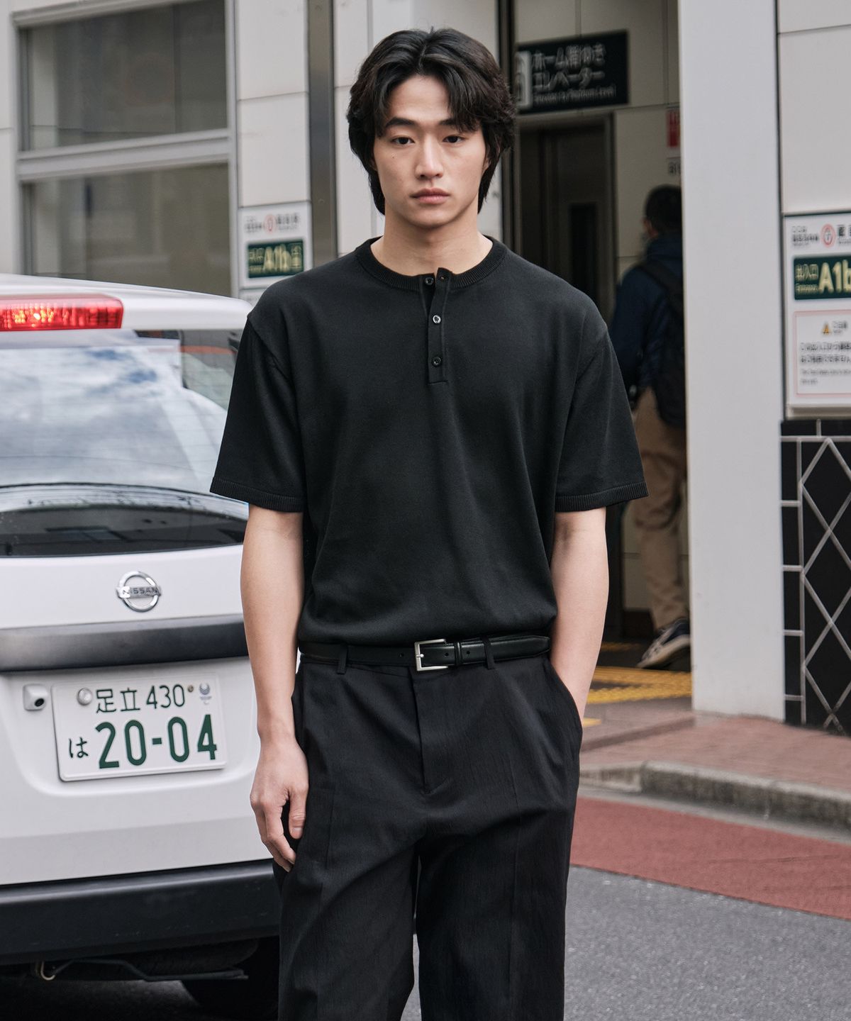 에스티코(STCO) VIBE SHIFT 헨리넥 반팔 니트_블랙 (세미오버핏)_LKTXB61NSB