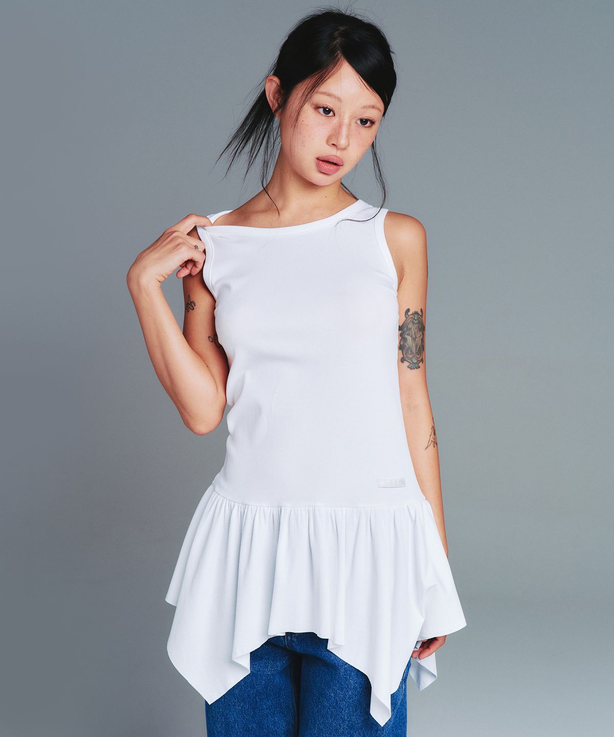 아메스 월드와이드(AMES-WORLDWIDE) CLASSIC SHIRRING SLEEVELESS DRESS WHITE
