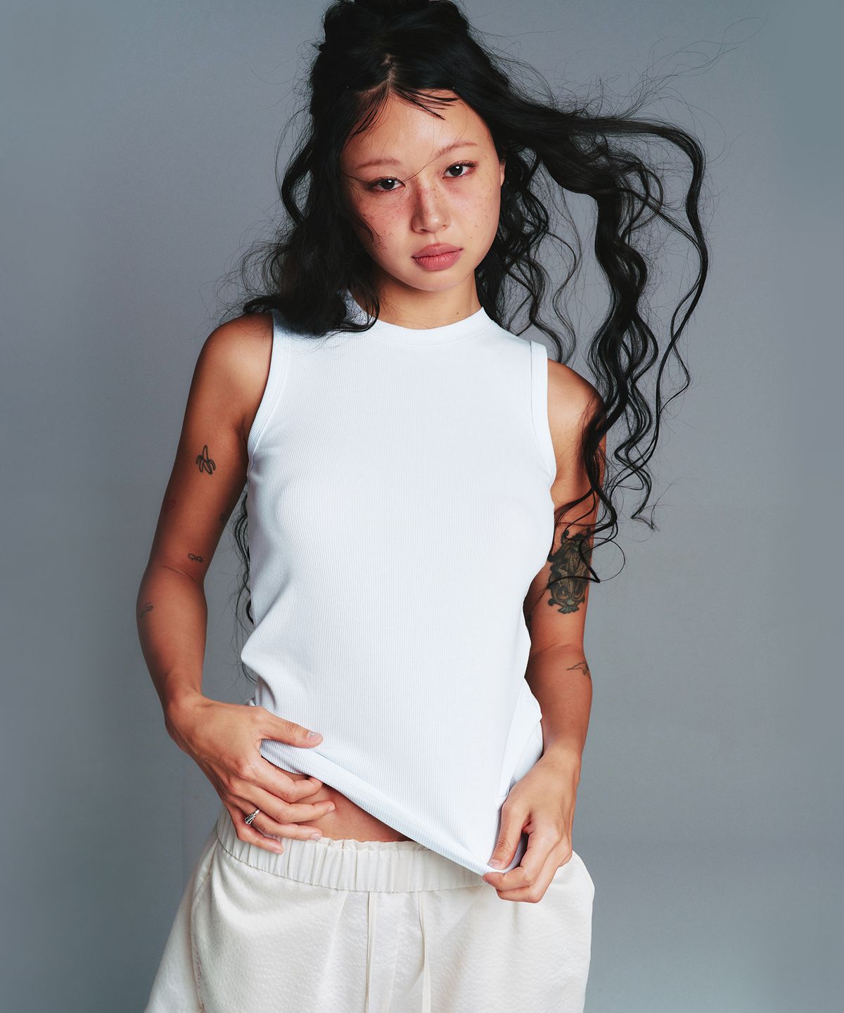 아메스 월드와이드(AMES-WORLDWIDE) CLASSIC ROUND SLEEVELESS BLUE