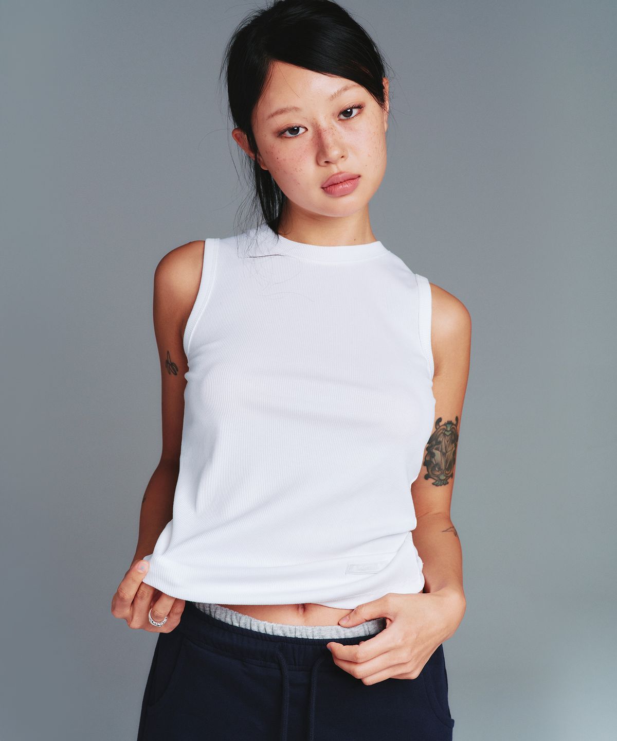 아메스 월드와이드(AMES-WORLDWIDE) CLASSIC ROUND SLEEVELESS WHITE