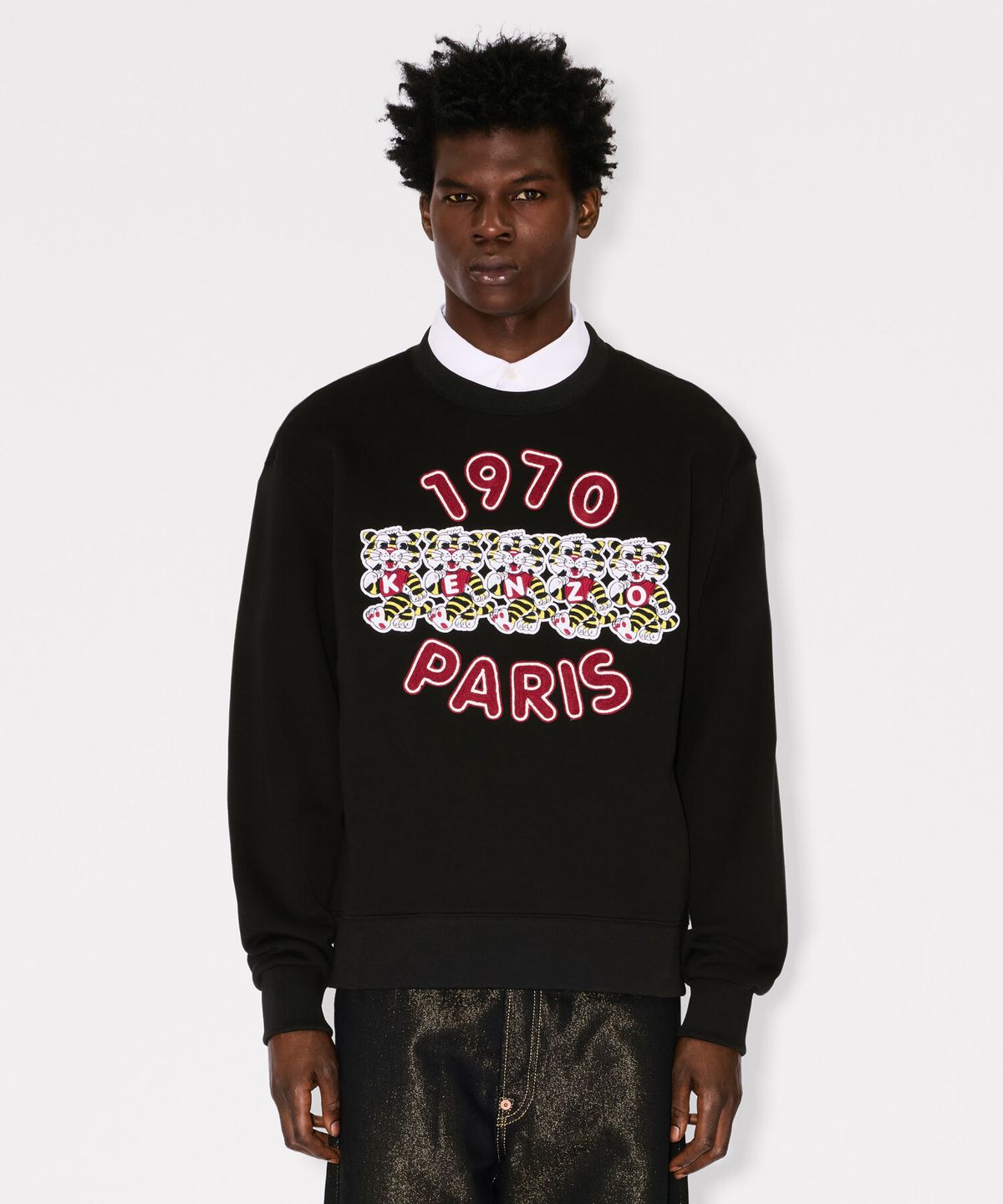 겐조(KENZO) 남성 겐조 와일드 타이거 자수 클래식 블랙 스웻셔츠_K265AMW301BKX